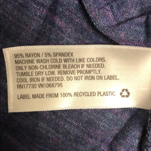 NWOT A New Day Large Short Sleeve Tee - Picture 3 of 4